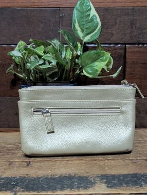 No Brand Tag Gold Women's Multi-Zip Wristlet Pouch